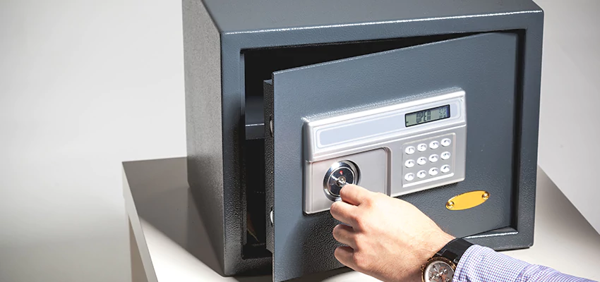 Jewelry Safe Unlocking Service in Highland, California