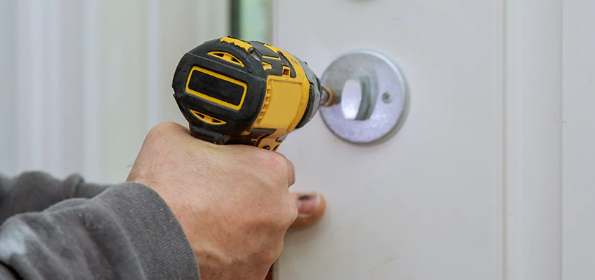 Street Locksmith For Smart Lock Repair in Highland, CA
