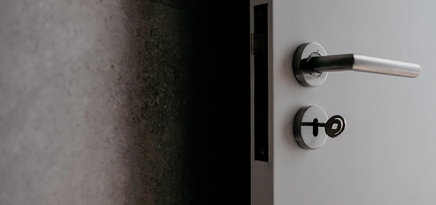 Front Door Handle Repair And Installation in Highland, CA